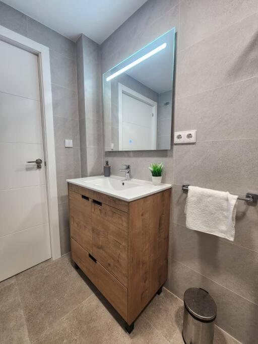 Piso De Diseno Elche Apartment ภายนอก รูปภาพ